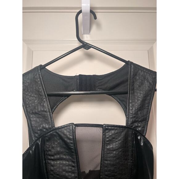 Spirit Halloween Showstopper Bodysuit - Medium - Picture 3 of 7